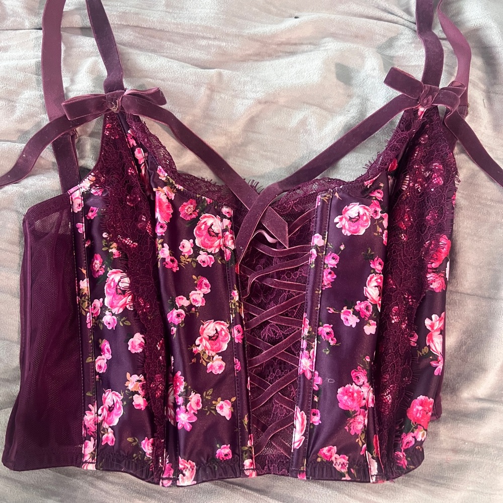 Victoria's Secret Floral Lace & satin Women's Intimate Set- corset & thong